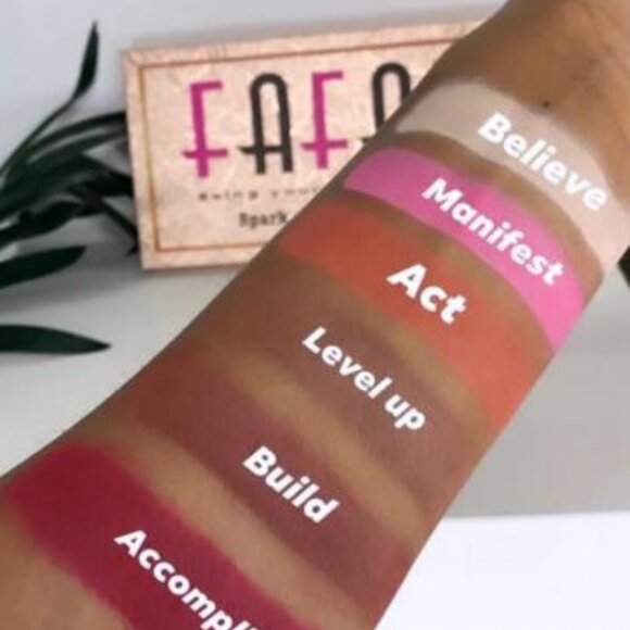 Vegan Spark a Dream Eyeshadow Palette - Picture 3 of 3